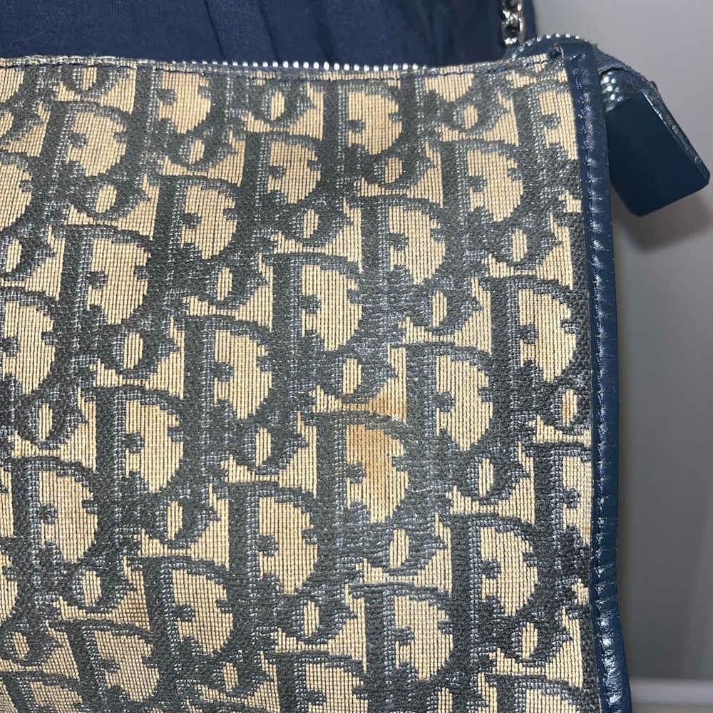 This is a vintage Christian Dior clutch/pouch signature navy Oblique monogram - Picture 2 of 14